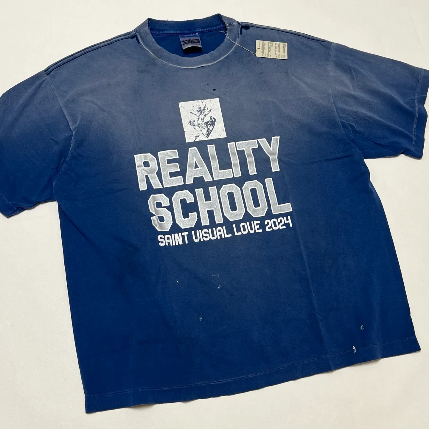 SAINT Mxxxxxx REALITY SCHOOL SS_TEE/NVY slogan distressed short-sleeves, washed blue S-XL, garment dyeing, horse fade, ultra-complex shearing and destruction treatment, correct version, cylindrical fabric, customized original consistent main mark/wash mark, original consistent silver powder printing, distressed treatment